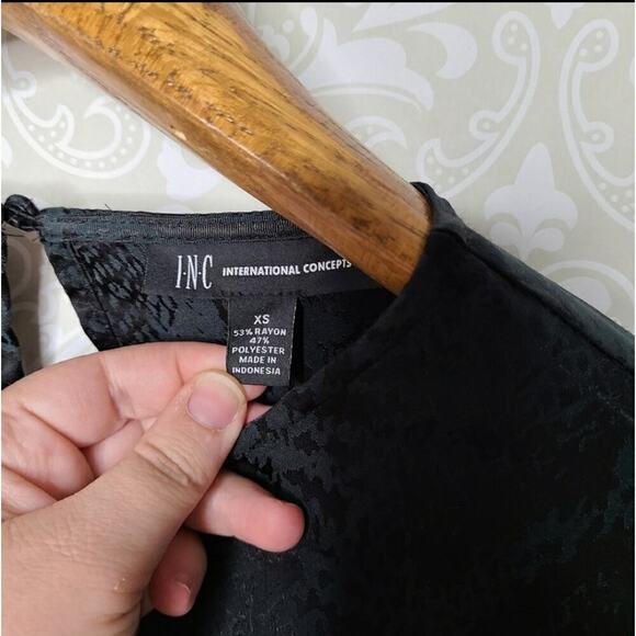 INC International Concepts NWT Snake Print Jacquard Blouse Size XS - Picture 5 of 11